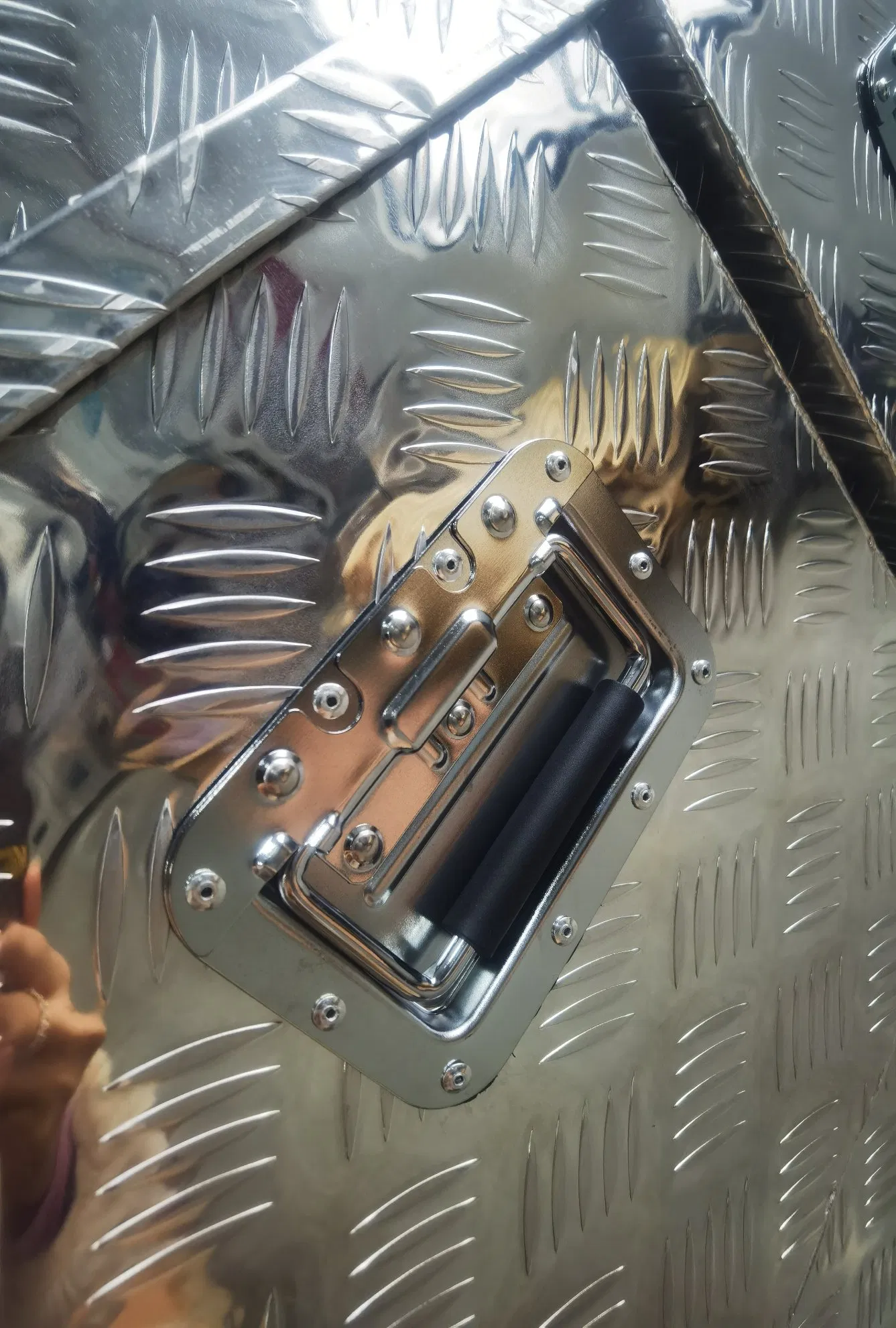 30inch Truck Trailer Transport Box Aluminum Storage Case Toolbox with Keys Silver