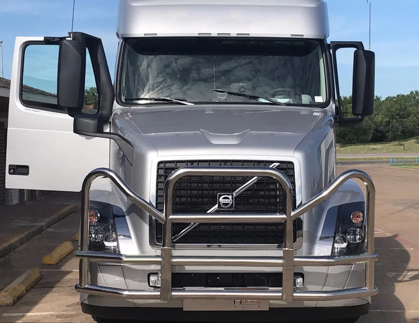 304 Stainless Steel Deer Grille Guards Front Bumper for Volvo Vnl Cascadia