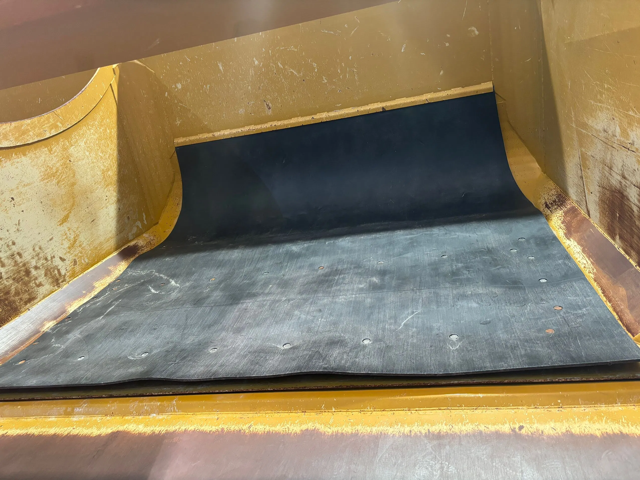 Self-Lubricating Customized UHMWPE Hopper Lining Truck Bed Liner Smooth Surface