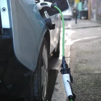 Adaptador de enchufe IEC a conector SAE para cargador de vehículo eléctrico EV