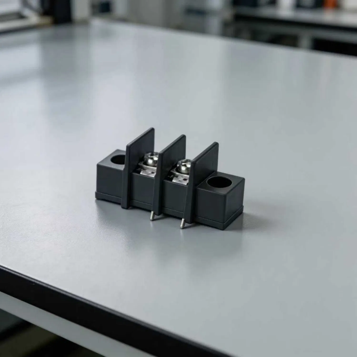 Conector de terminal BNC de bloque eléctrico con lengüeta de cable de barrera en ángulo recto para accesorios de cableado de potencia y montaje en PCB