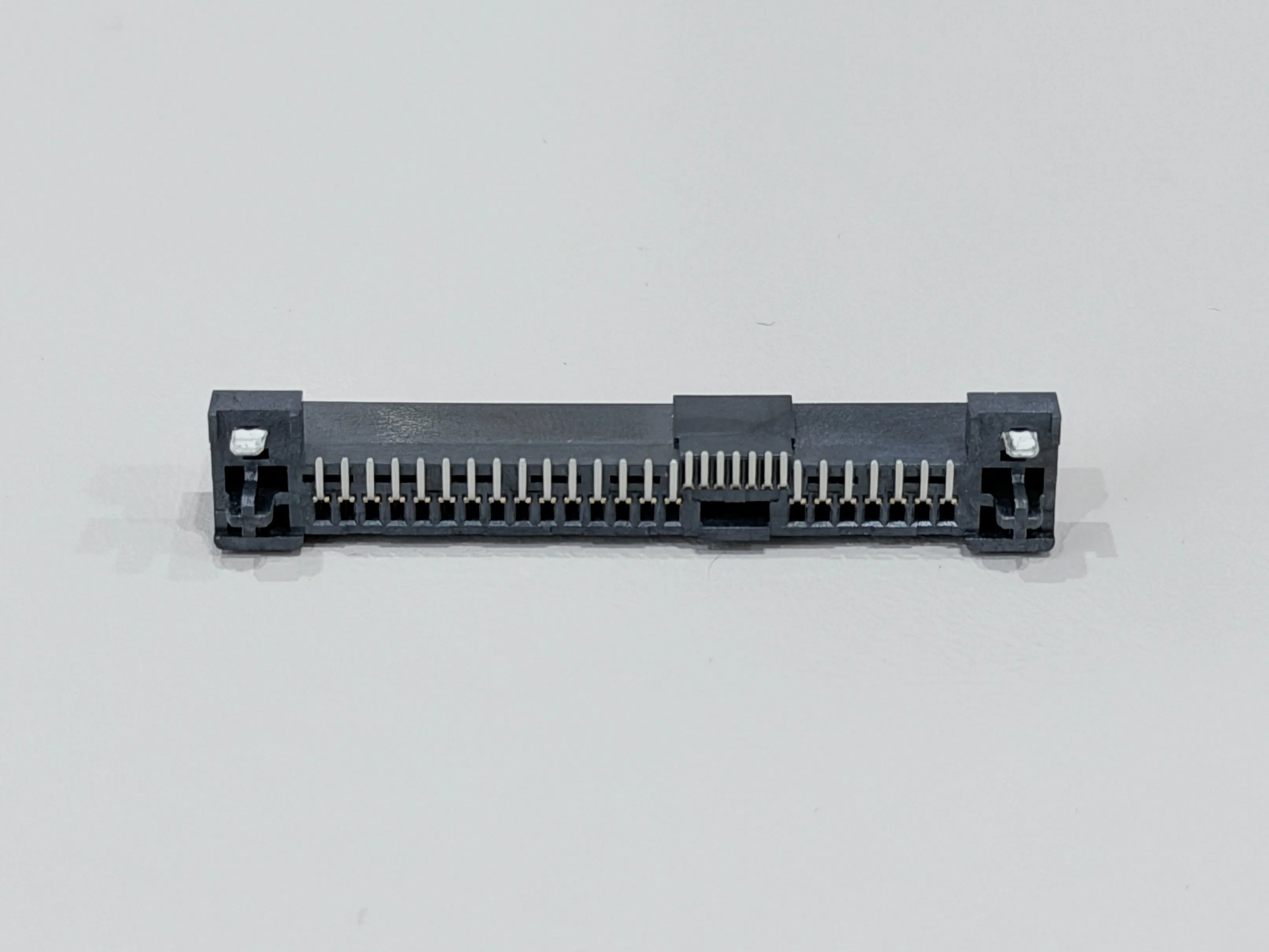 Sas 29p Conector de Terminales Femenino de Placa de Circuito Impreso con Columna de Posicionamiento y Gancho de Pescado Baño de Oro para Sistemas de Datos, Automotriz y Almacenamiento