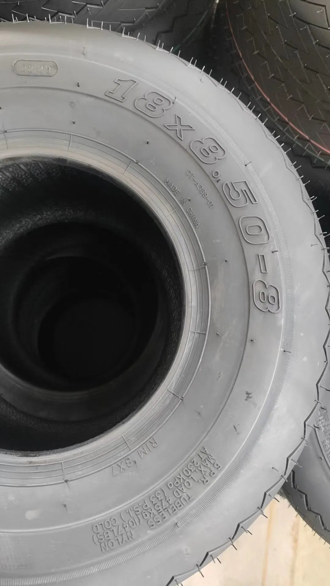 18X850-8 Pneus de Utilidade Profunda para Carrinho de Golfe com DOT/E4/ISO9001/RoHS/Reach para Carrinho de Golfe