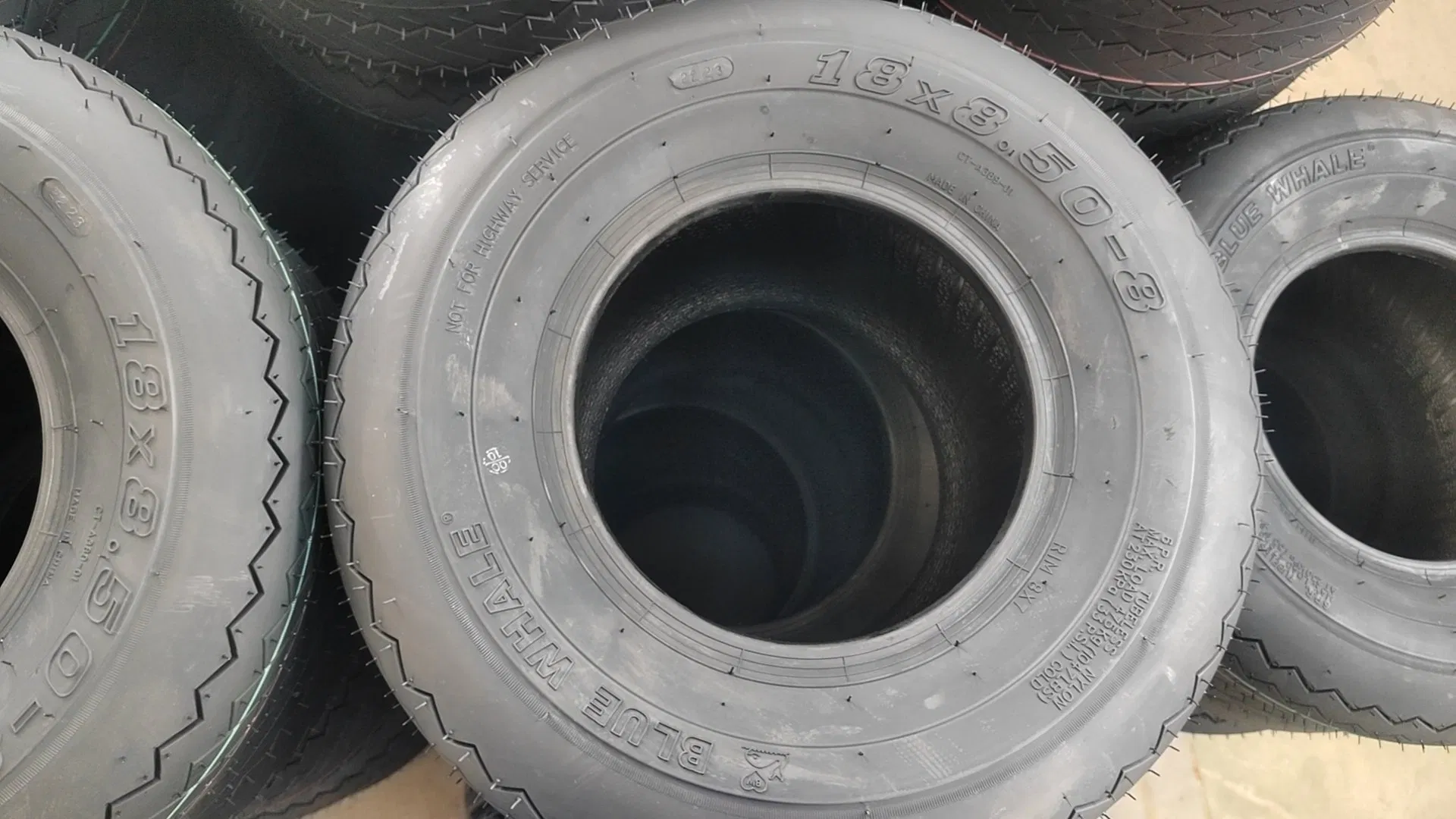 18X850-8 Pneus de Utilidade Profunda para Carrinho de Golfe com DOT/E4/ISO9001/RoHS/Reach para Carrinho de Golfe