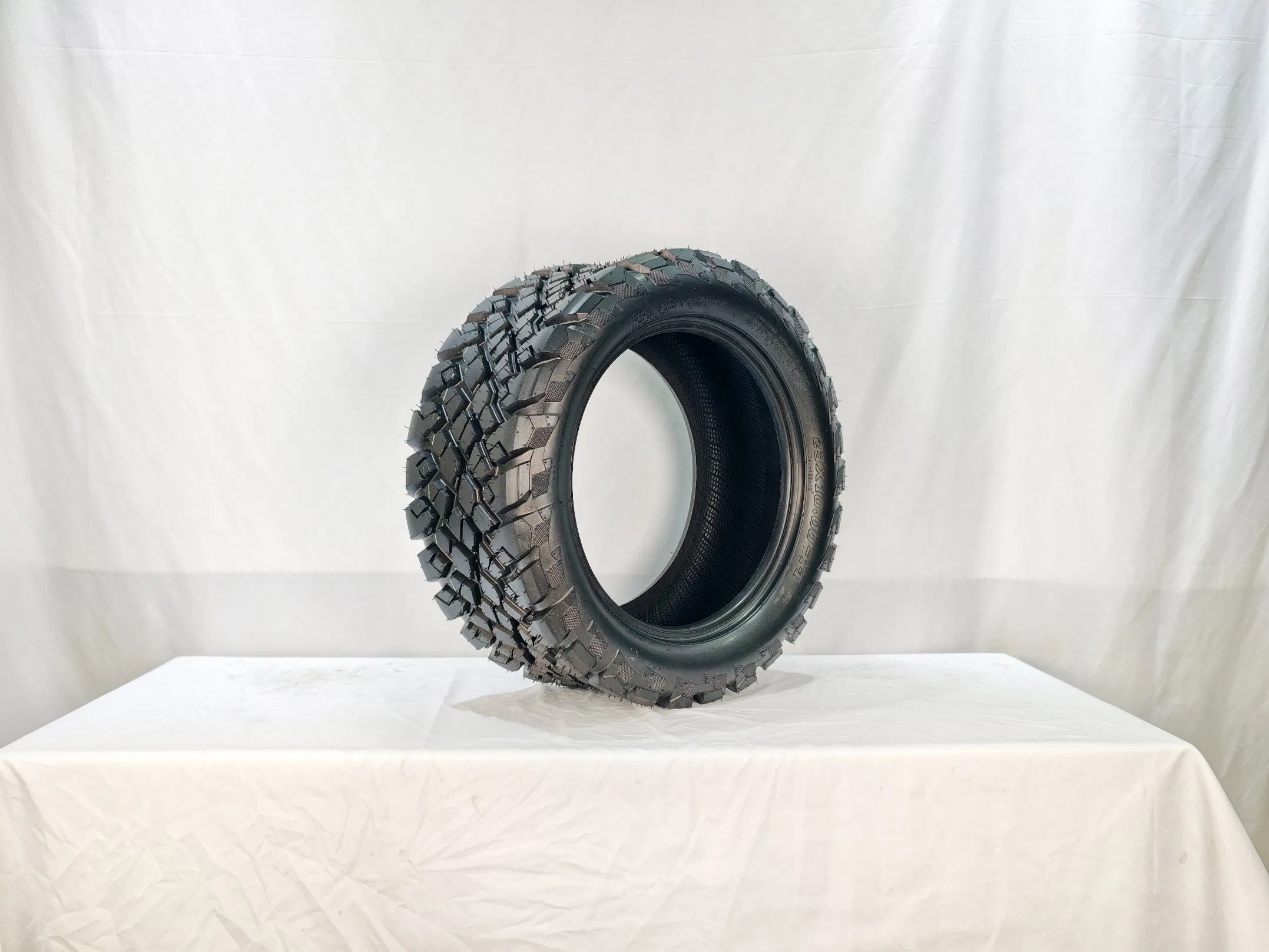 Pneu de Golfe Tubeless Versátil 23×10.00-14 4pr para Campo e Rua