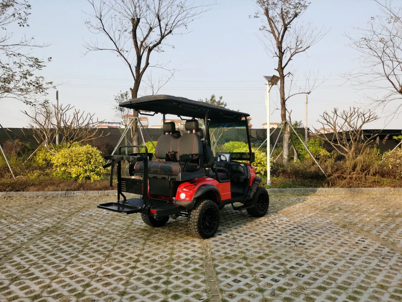 Carrinhos de Golfe Elétricos de Luxo Premium Chineses: Combinando Elegância e Praticidade