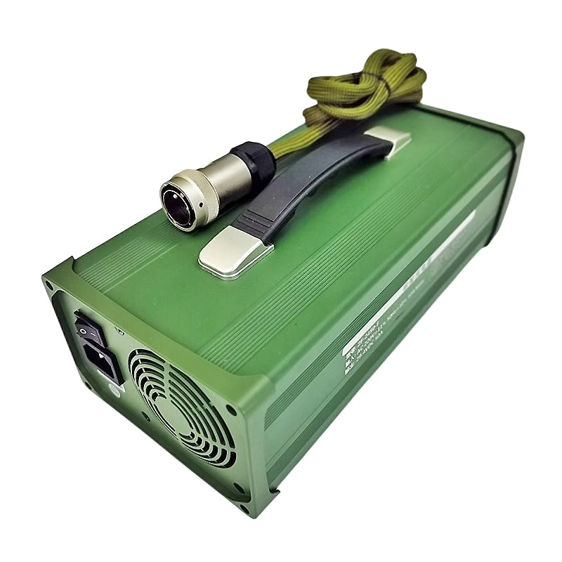 Venda Direta de Fábrica DC 71.4V 15A 1200W Carregador Rápido de Baixa Temperatura com Pfc e CE para 17s 60V Bateria de Li-ion/Polímero de Lítio para Ferramentas de Carrinho de Golfe Elétrico