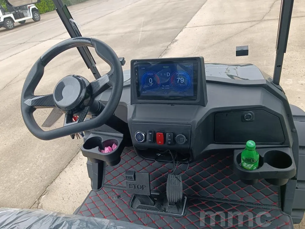Carrinho de Golfe Elétrico Club Car com Quatro Rodas Levantadas para Caça Off Road com Bateria de Lítio 4 Lugares