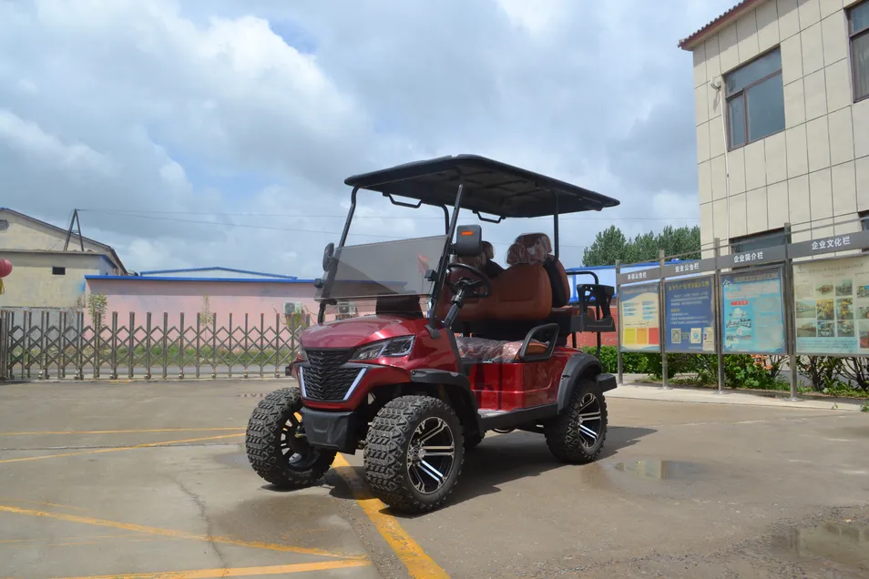 Carrinho de Golfe Elétrico Todo-Terreno para Uso Versátil em Campos com 4 Assentos