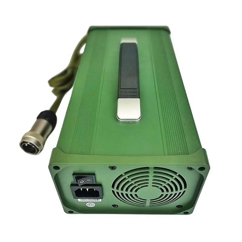 Venda Direta de Fábrica DC 71.4V 15A 1200W Carregador Rápido de Baixa Temperatura com Pfc e CE para 17s 60V Bateria de Li-ion/Polímero de Lítio para Ferramentas de Carrinho de Golfe Elétrico