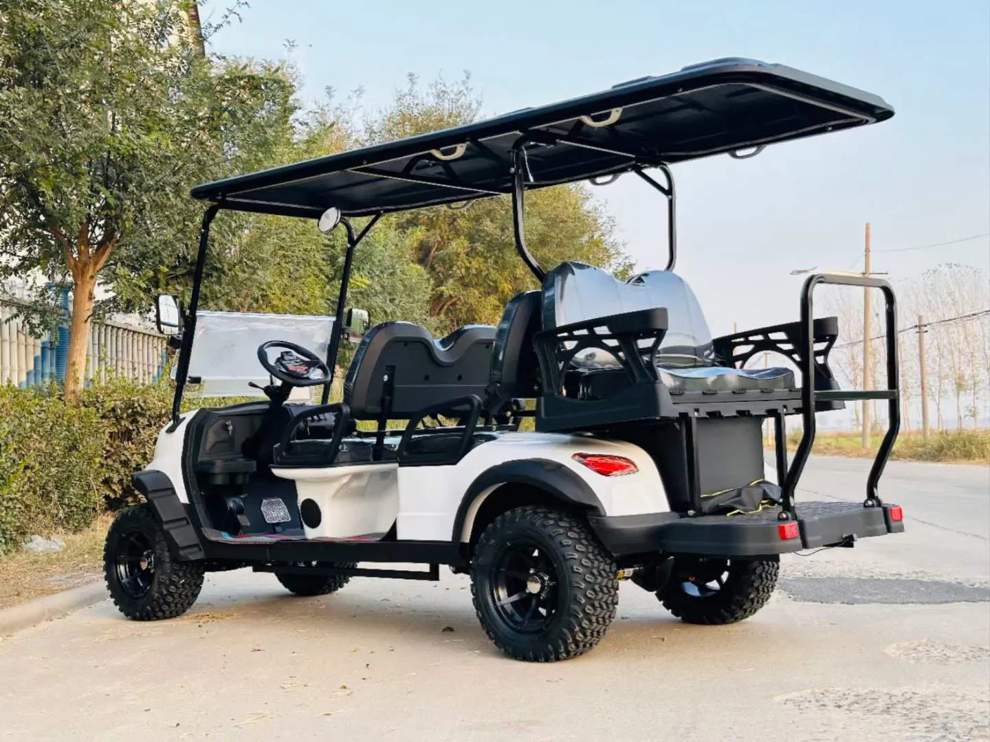 Bumper traseiro movido a gasolina para off-road 4X4 com bateria de lítio usado 2 carrinho de golfe elétrico para quatro pessoas