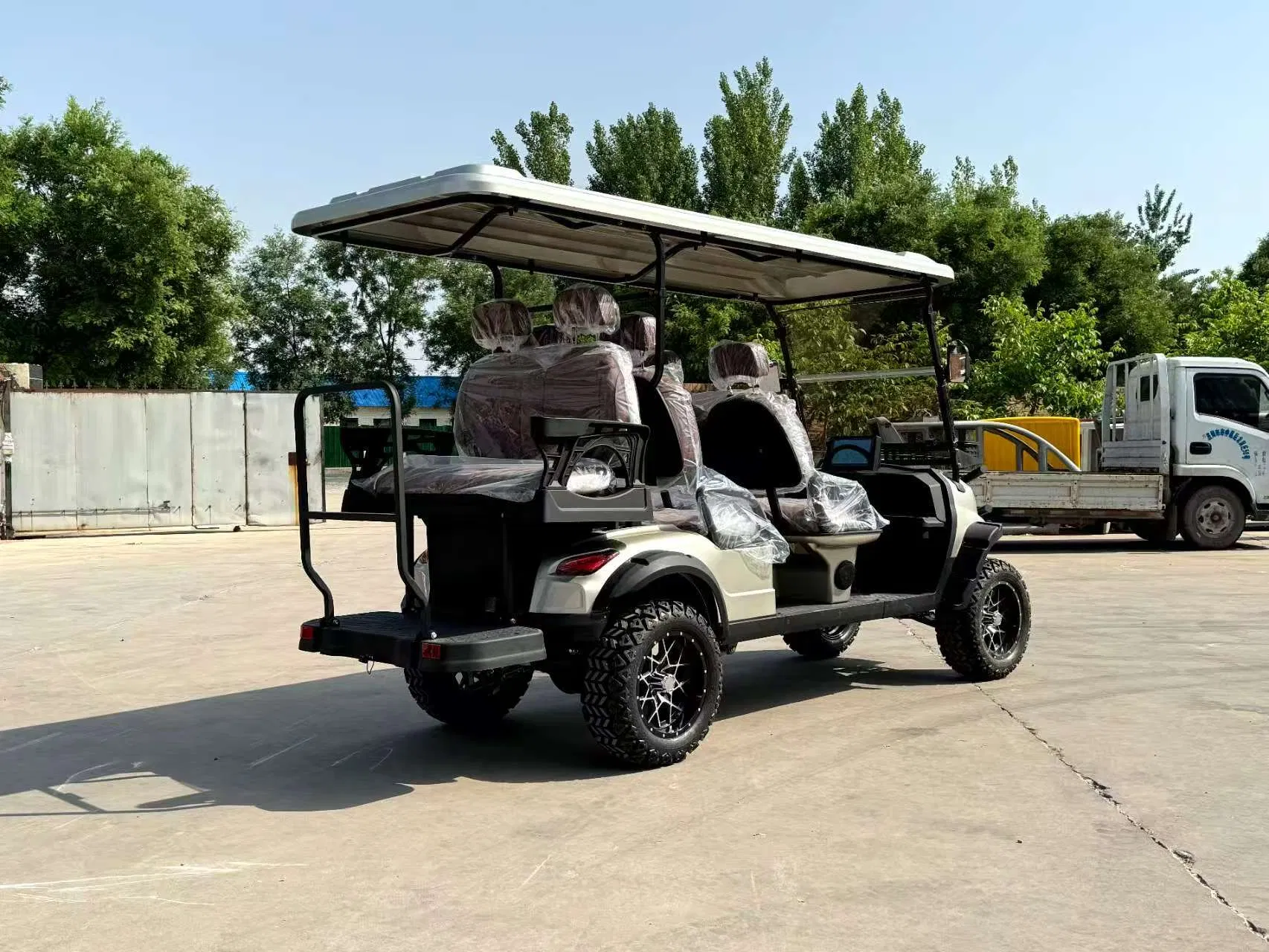 Preço de Atacado Carrinho de Golfe Elétrico Legal na Rua 72V 4 Assento Bateria de Lítio Carro Elétrico Utilitário Trolley Curso 4X4 carrinho off Road à Venda