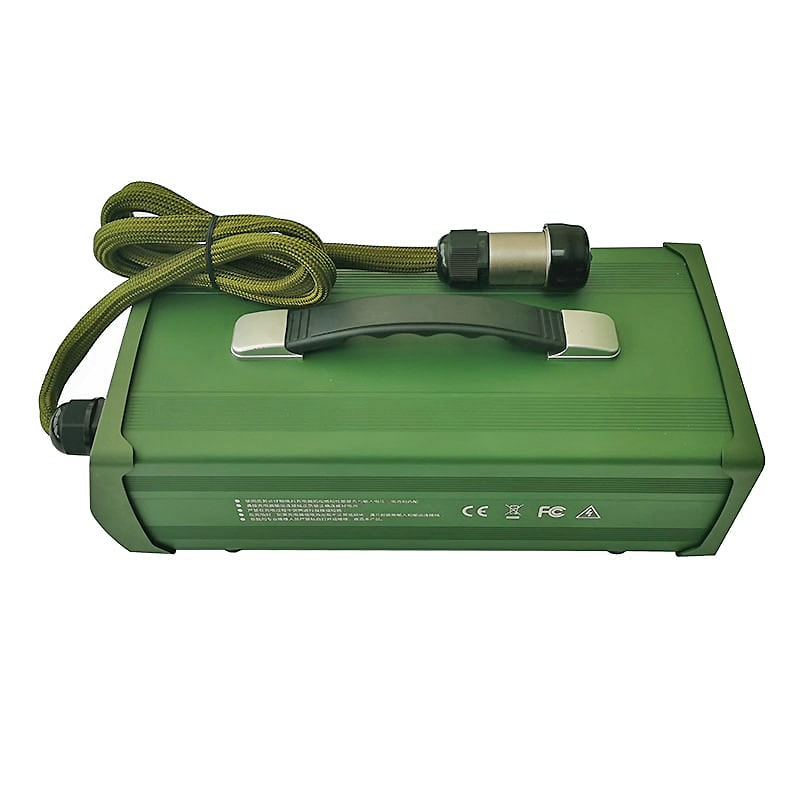 Venda Direta de Fábrica DC 71.4V 15A 1200W Carregador Rápido de Baixa Temperatura com Pfc e CE para 17s 60V Bateria de Li-ion/Polímero de Lítio para Ferramentas de Carrinho de Golfe Elétrico