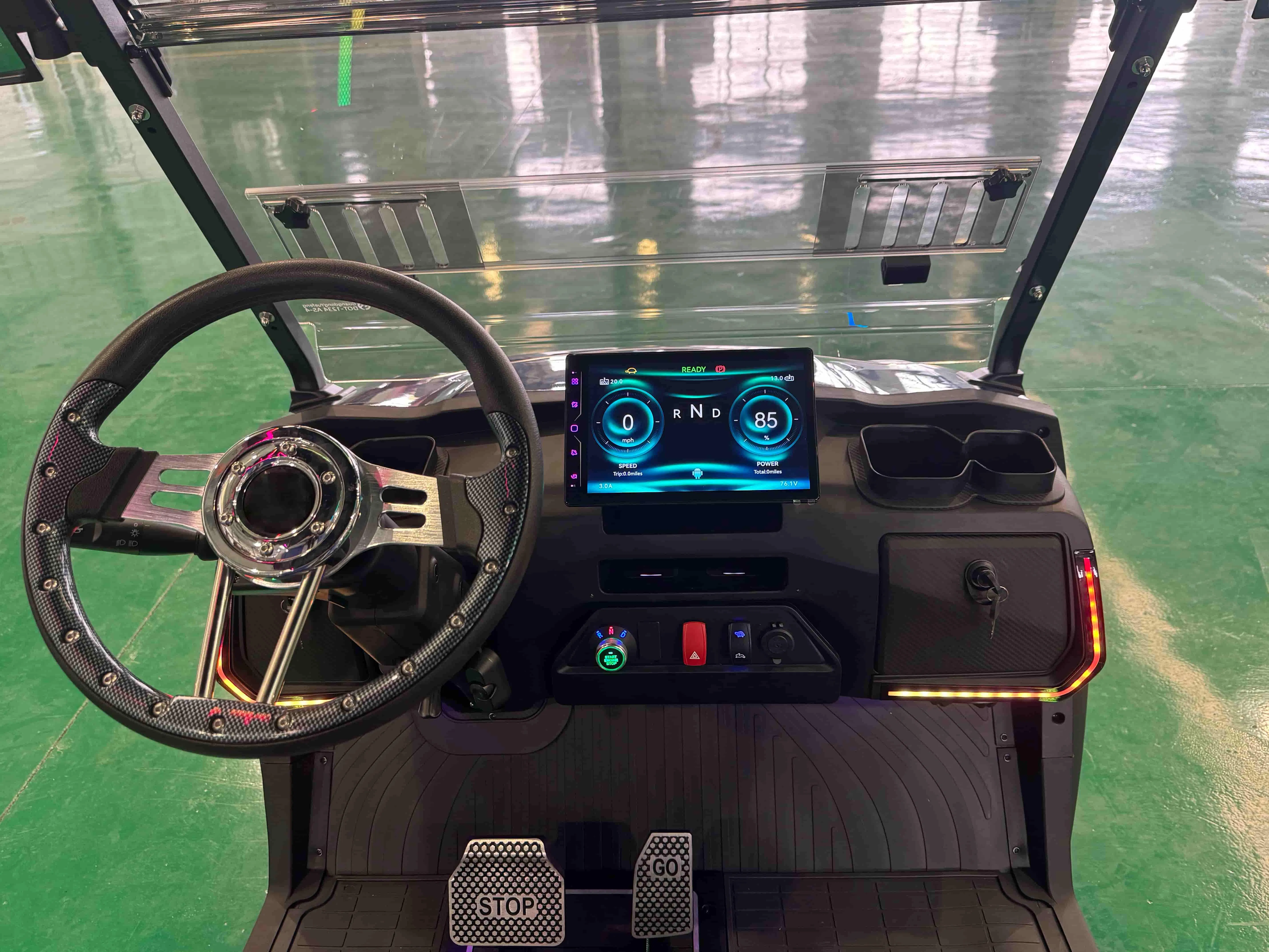 Equipamento de Golfe Rígido Sustentável com Certificação EEC Garantida e Luzes Ambientais LED