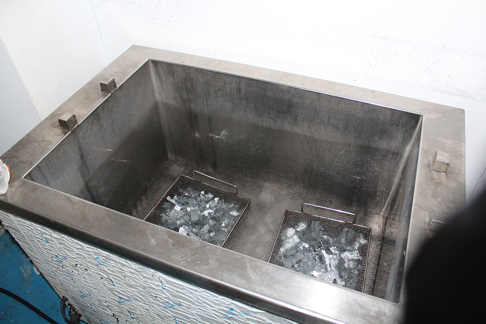 Ultrasonic Cleaning Machine