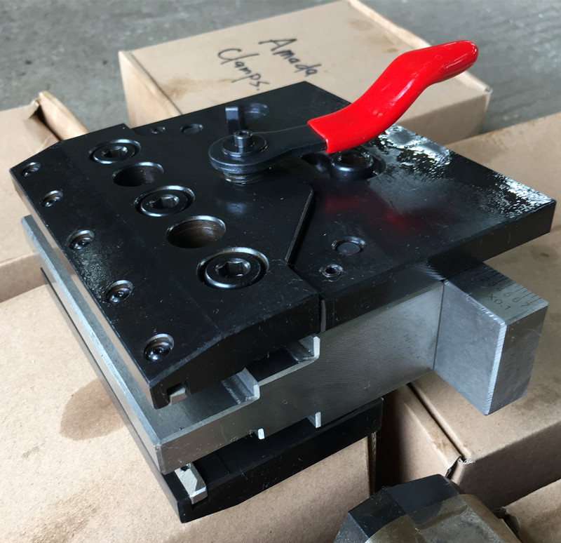 Customizable CNC Bending Machine Press Brake Tooling Dies Tool on the Mold Clamping