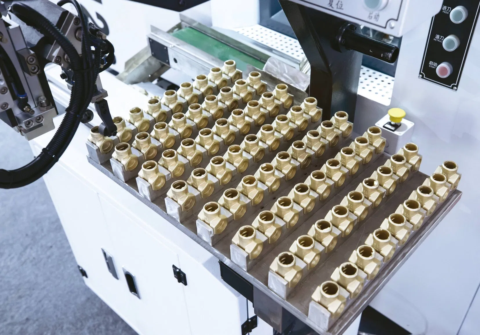 Efficient Hydraulic-Driven Rotary Transfer System with Angle Valve