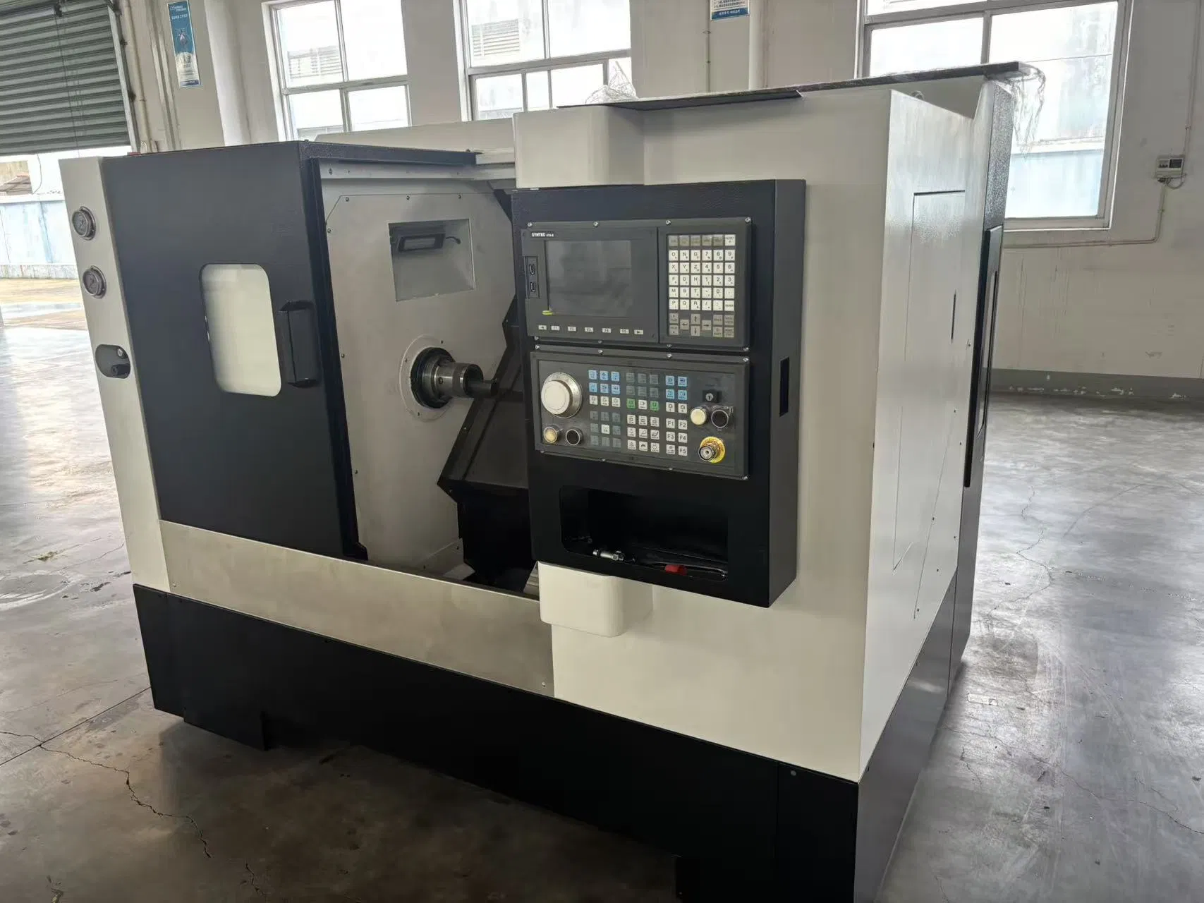 Bmt65 Power Turret Lathe Machine Featuring Taiwan Syntec Control System