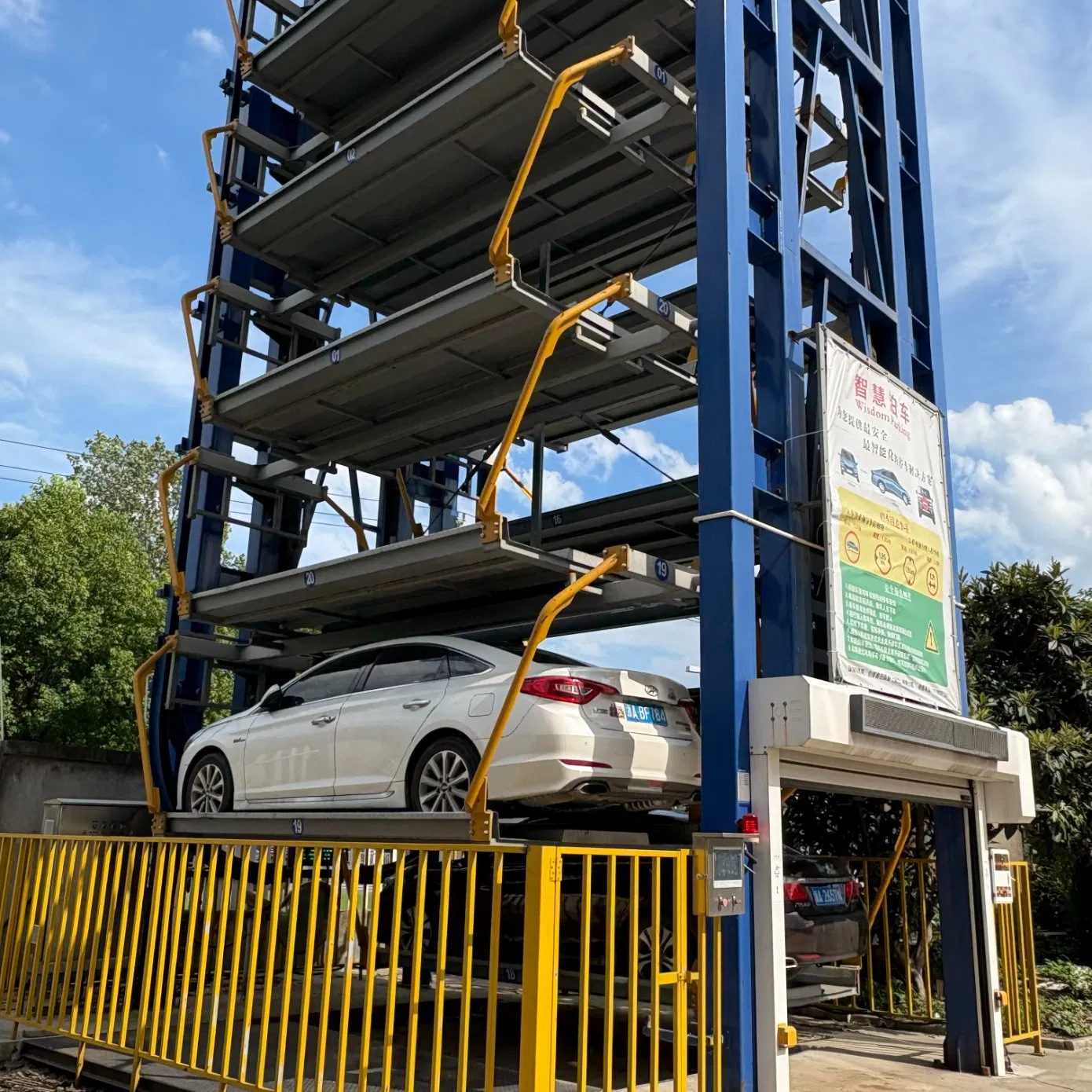 Heavy-Duty Automated Parking Solutions for Shopping Malls &amp; Airports Customizable Vertical Rotary Parking Systems