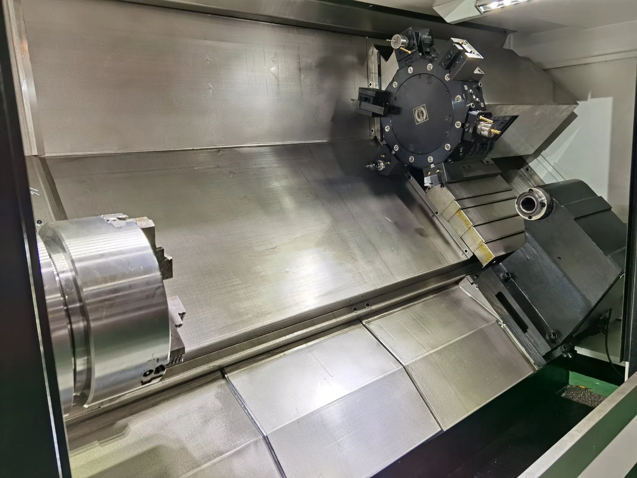 First-Rate CNC Lathe System with Tool Turret for Metal Turning (BL-H50L/LC PLUS)