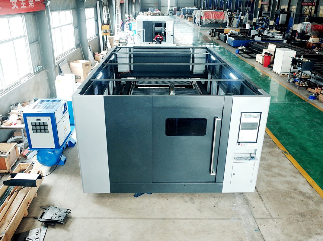 Industrial 4020 6000W Heavy-Duty Laser Cutting System with Exchange Tables for 24/7 Heavy Load Work