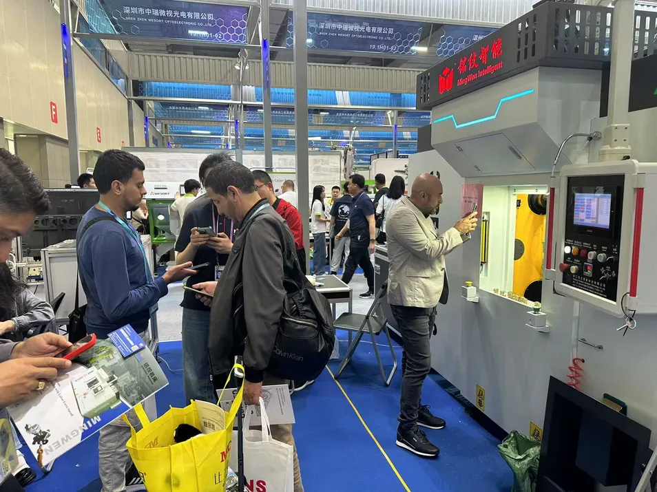 Exhibition View 2