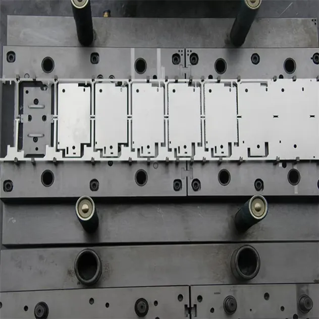 Fast Tool Change System for Flexible Sheet Metal Punching