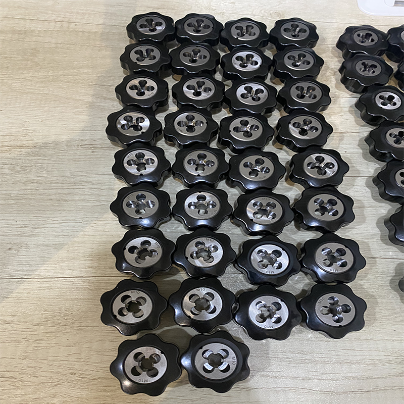 High-speed Stainless Steel Plastic Handle Manual Tap For Thread Repair Broaching CNC Machining Thread Tool Customized Options