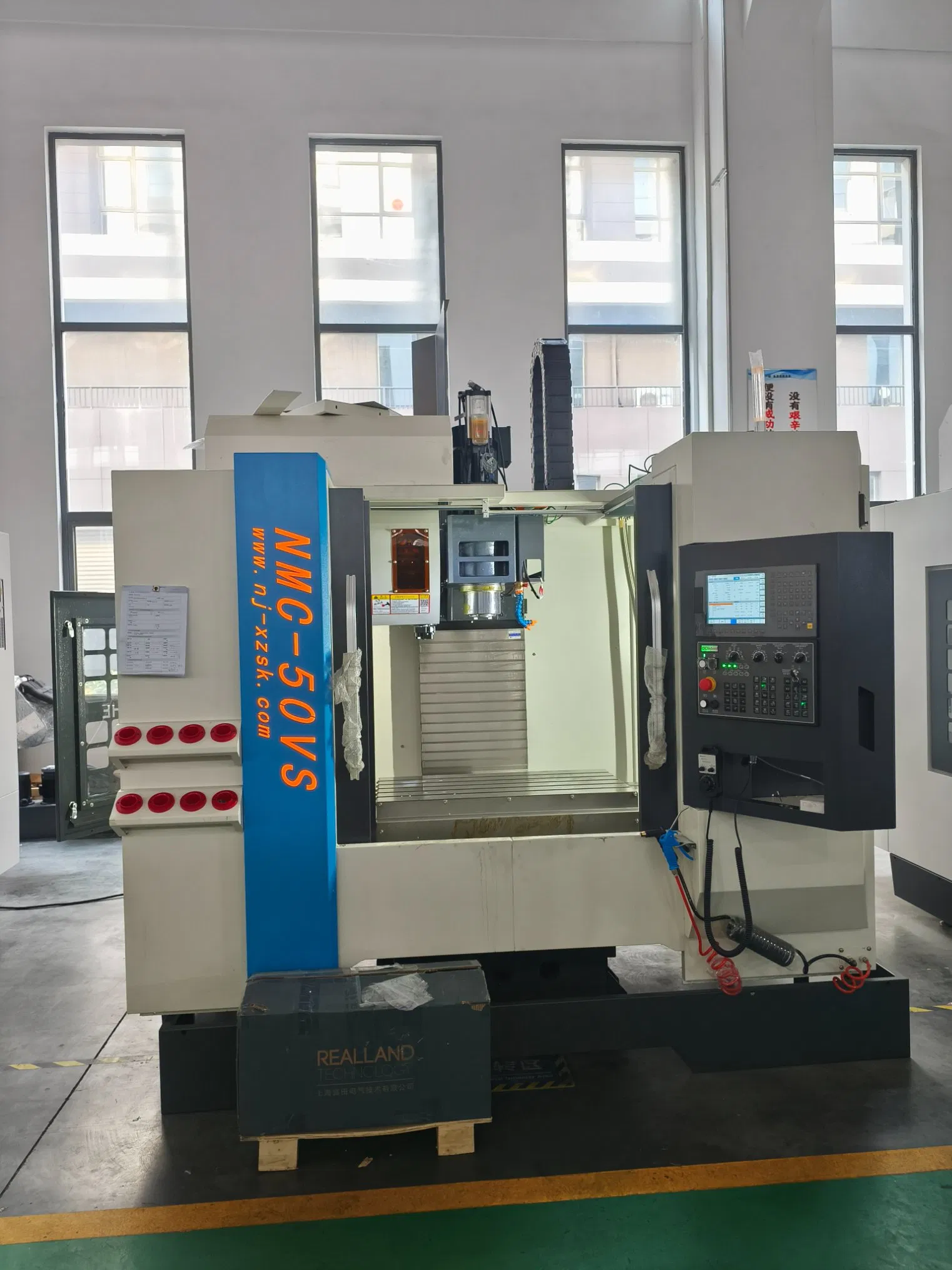 High-Speed and High-Precision Fanuc System 3/4/5-Axis CNC Nmc-50vs