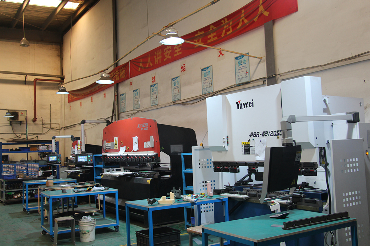 CNC Bending Machine