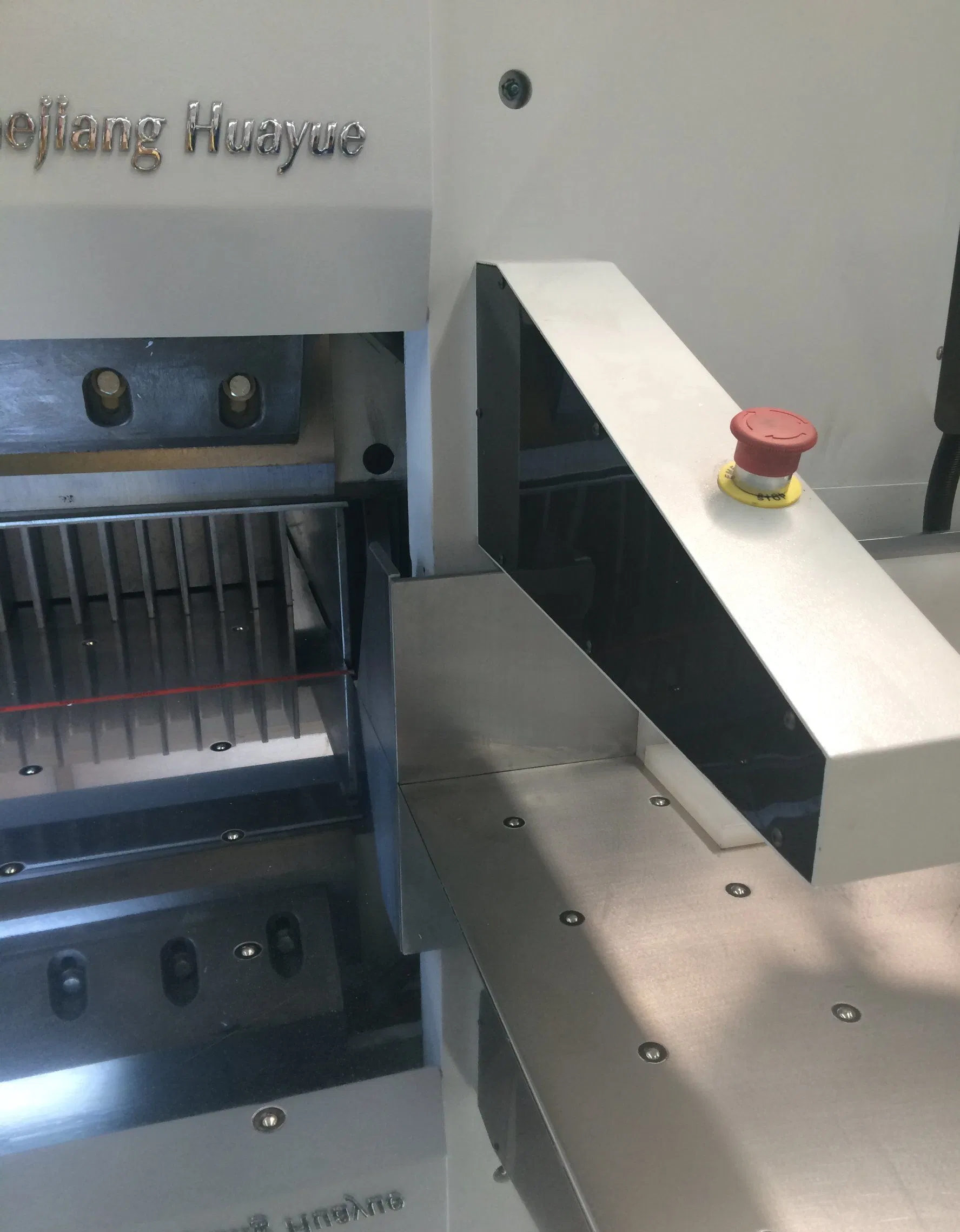 High Precision Automatic Guillotine Line Heavy Duty Advanced Paper Cutting System