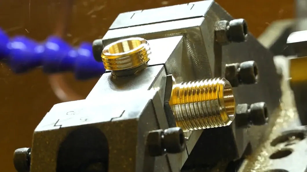 Efficient Hydraulic-Driven Rotary Transfer System with Angle Valve