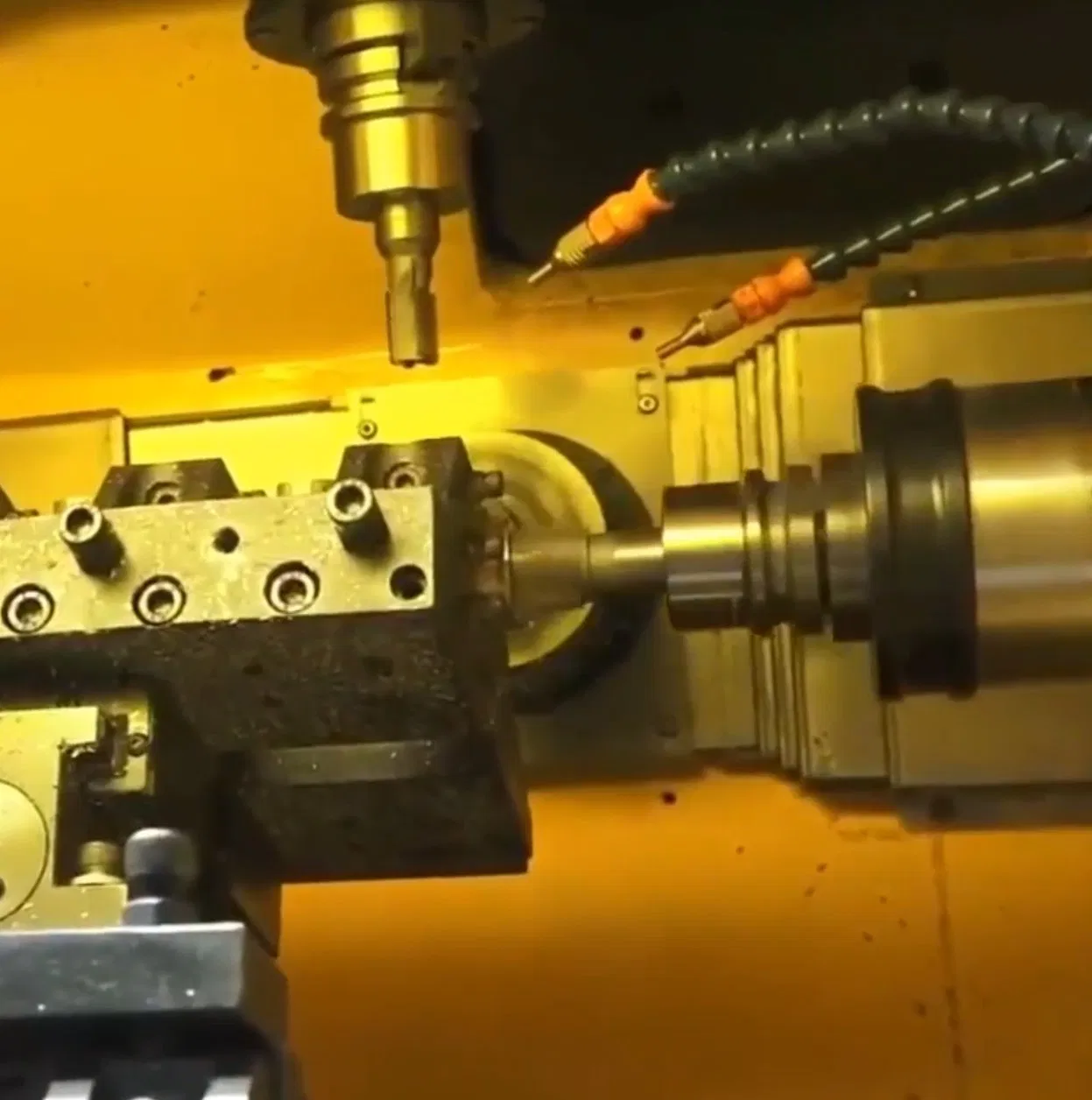 Versatile Rotary Transfer System for 3-8 Way Applications
