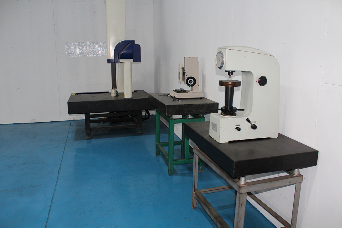 Three Coordinate Measuring Instrument