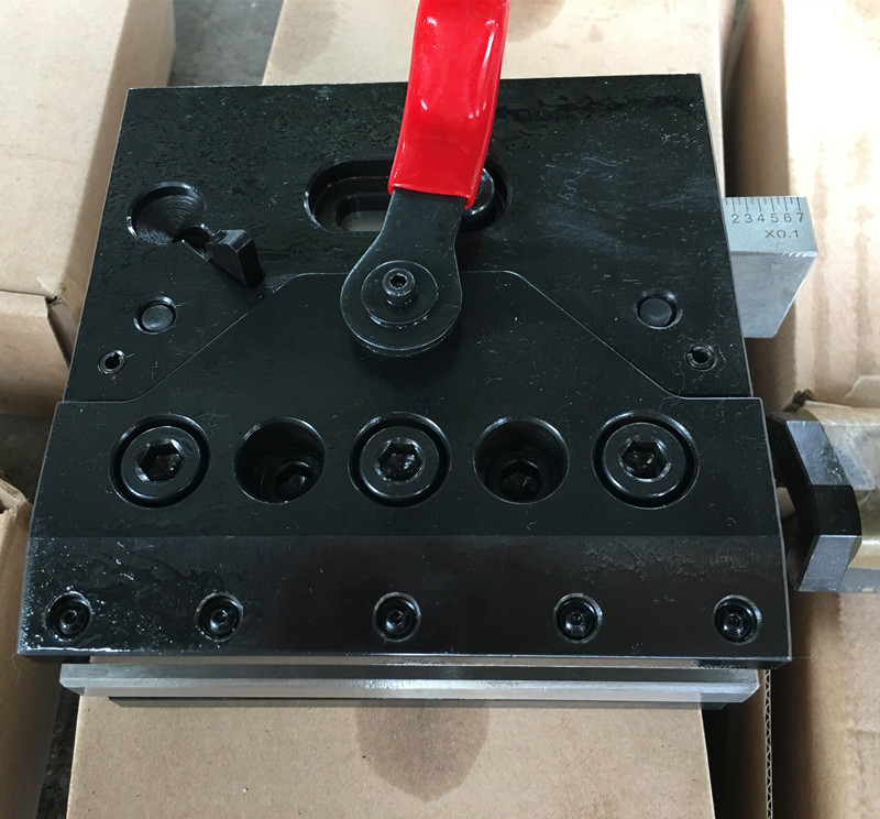 Customizable CNC Bending Machine Press Brake Tooling Dies Tool on the Mold Clamping