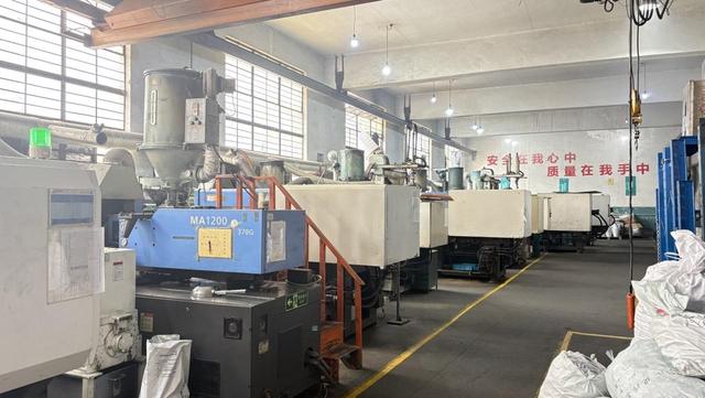 Quality inspection laboratory at Carto Tool for cutting tool performance testing and validation