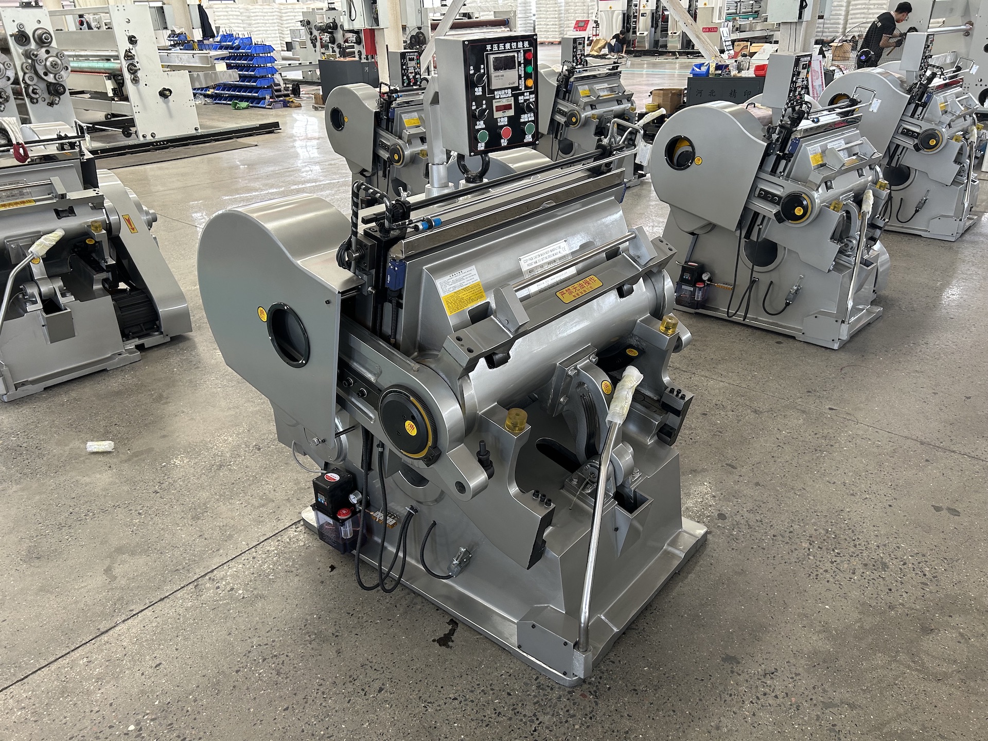 New Manually Die Cutting and Punching Machine for Carton Box 5KW 18-25 PCS/Min
