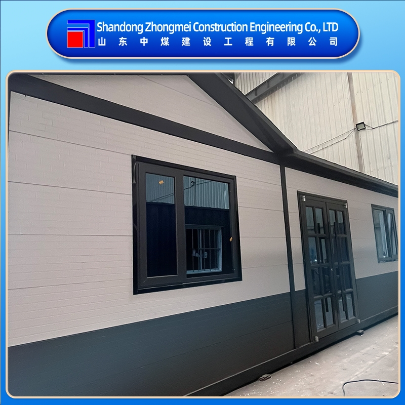 Prefab Shipping Container Restaurant with Ventilation and Fireproof Panels