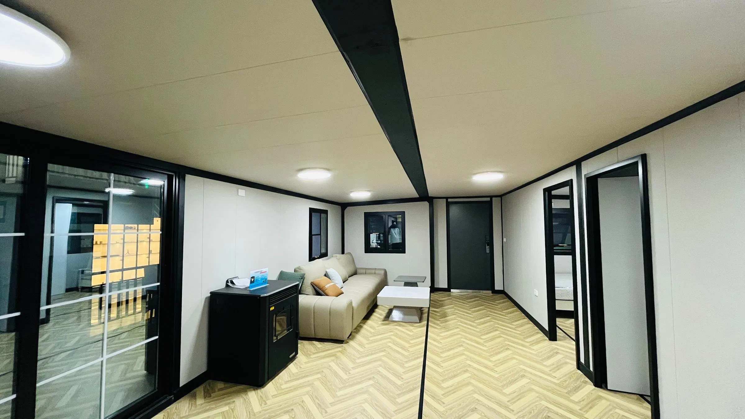 Mobile Expandable Container House for Modular Office Spaces