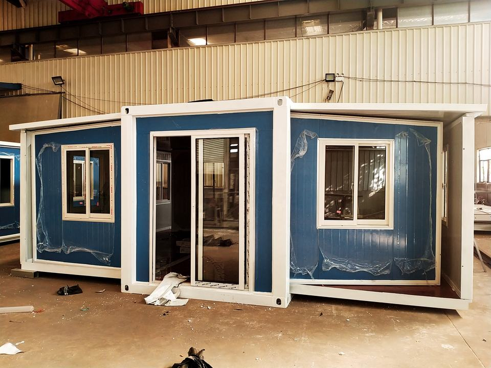 Mobile Prefab Smart Living Solutions Prefabricated Home Expandable Container Home Steel Structure Transportable Mobile Sandwich Panel Houses