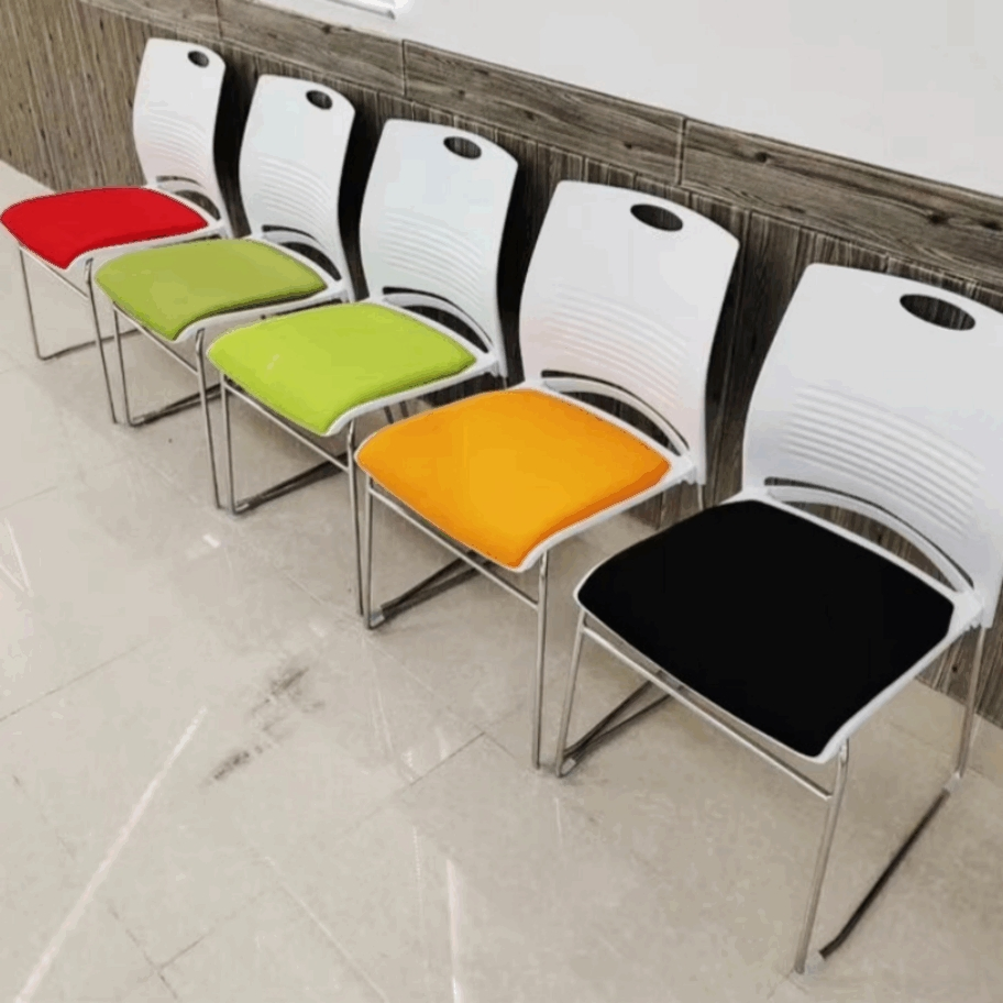 Modular Interlocking Plastic Chairs for Flexible Seating Arrangements in Co Working Spaces