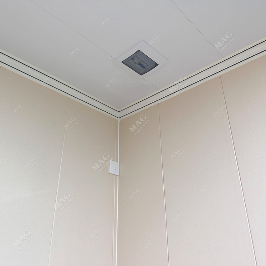 Prefab Urban Retail Spaces: Tailored Container Boutique Designs