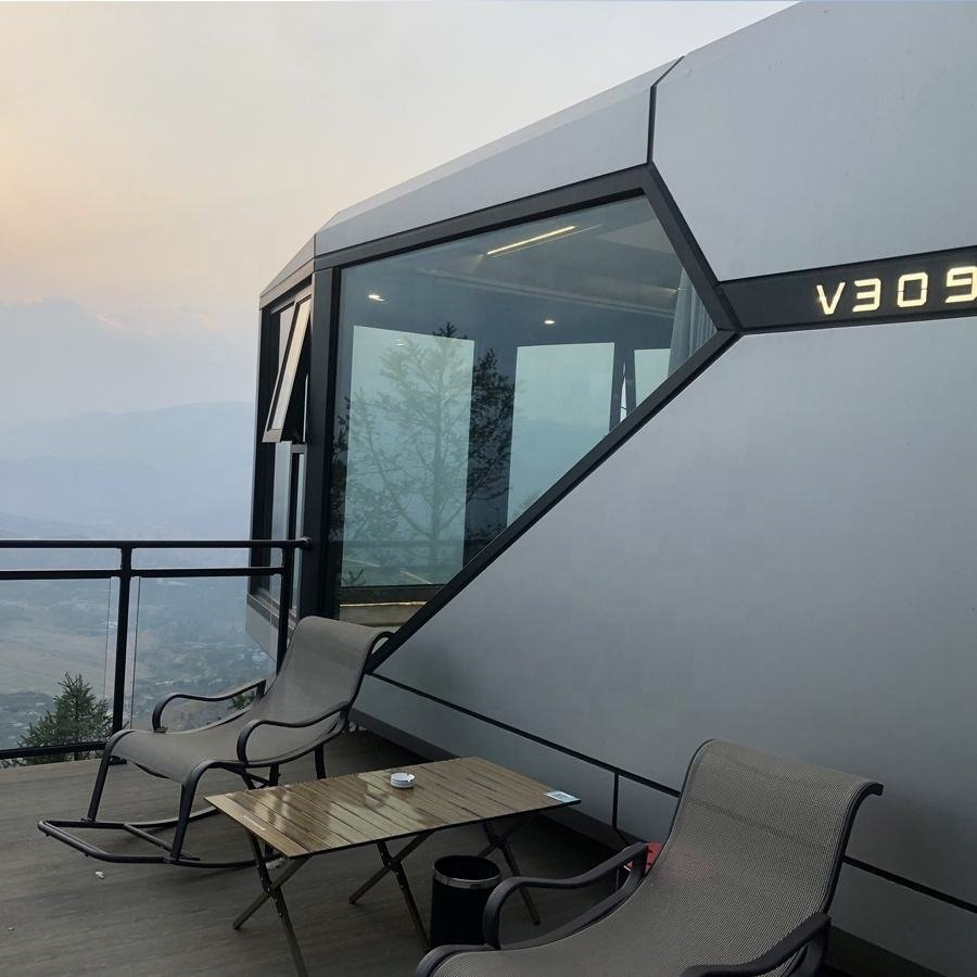 Luxury Space Capsule Prefabricated Space Capsule Space Capsule Mobile Home for Meadow Camping Resort Site