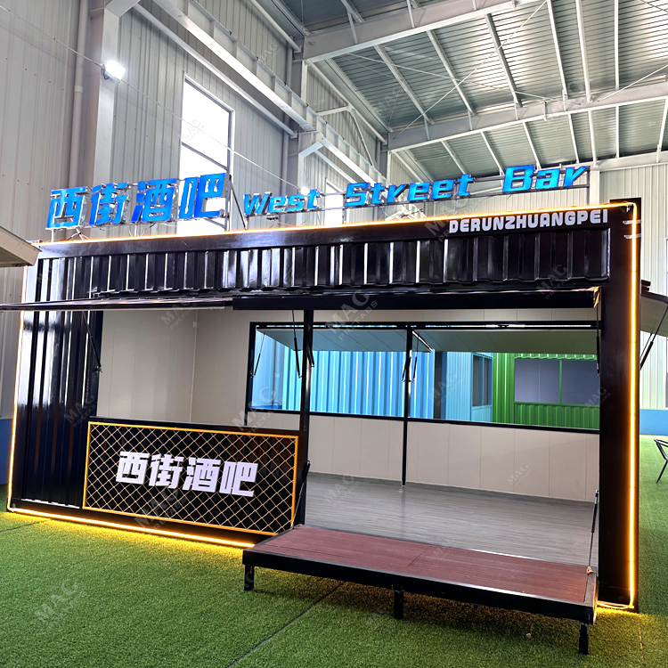 Prefab Urban Retail Spaces: Tailored Container Boutique Designs