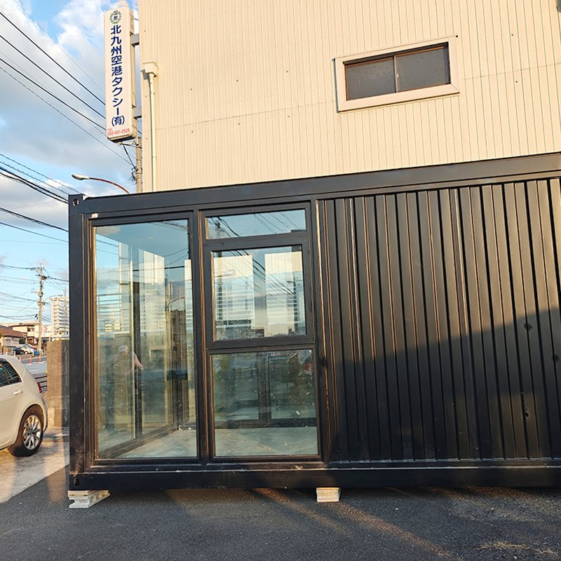 Creative Prefab Container Homes with Flexible Layouts for Cafes and Retail Use