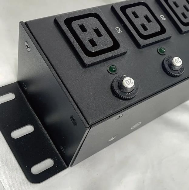 Advanced 32A 230V Power Distribution Unit for Accurate Testing