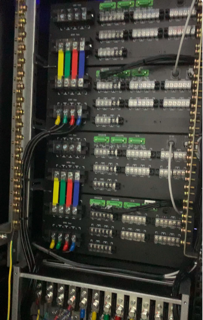 High-Efficiency Modular Power Distribution Units for Data Centers