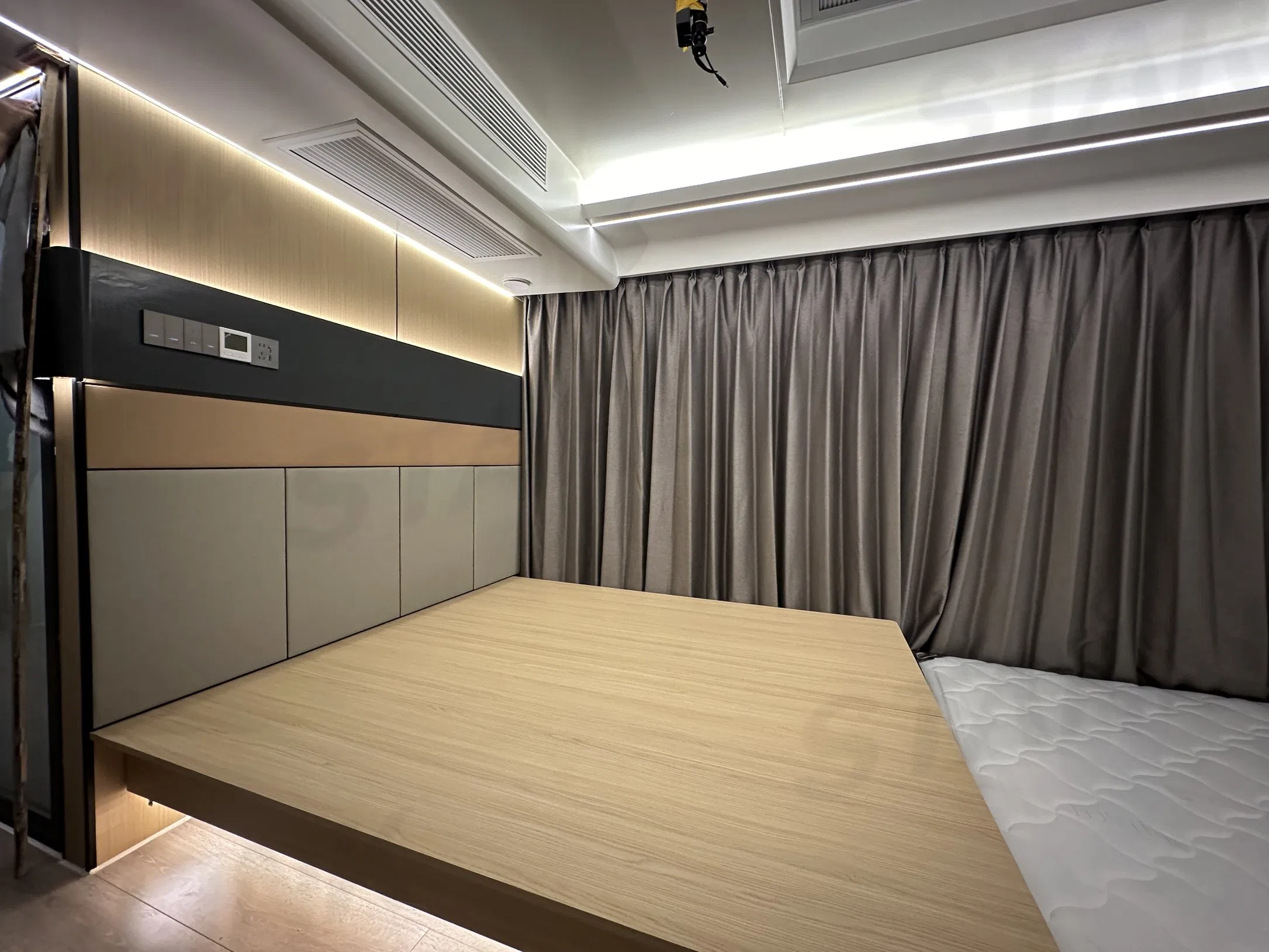 Advanced Intelligent Electric Airship System for Commercial Use