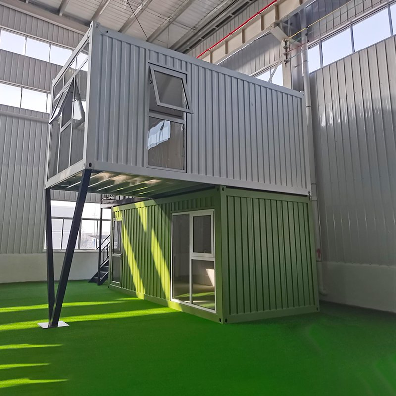 Versatile Custom Container-Structured Houses for Coffee Bars &amp; Breakfast Stores