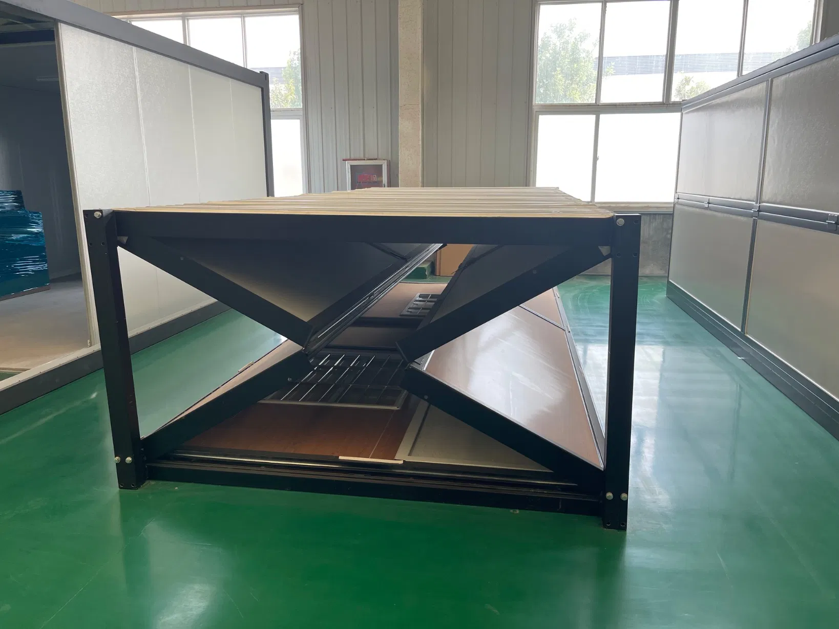 Modular Foldable Housing Solution with Anti-Corrosion Steel Frame